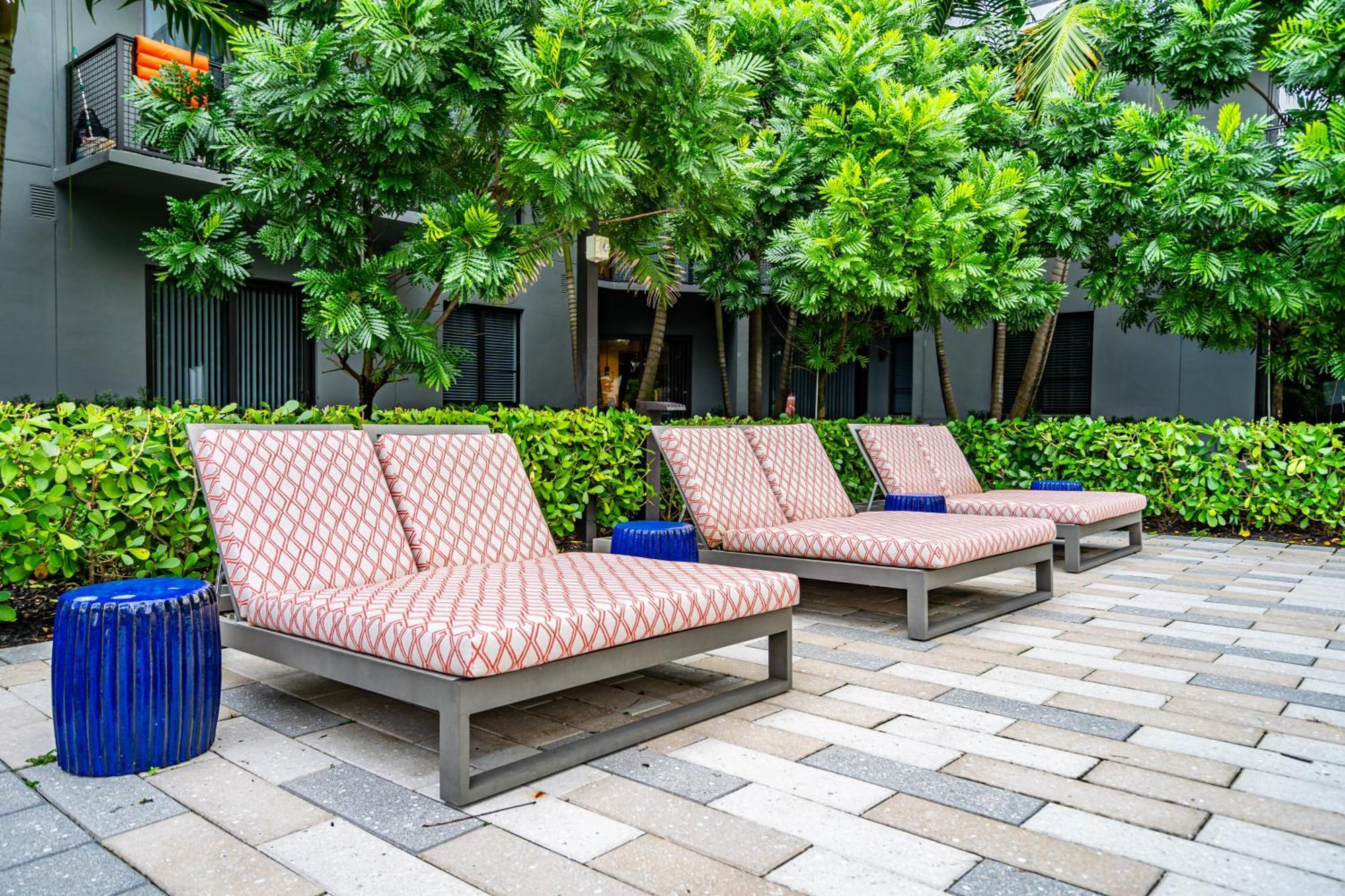 Amazing 2 Bedroom Unit In Doral Miami With Free Parking Hialeah Gardens Exterior photo