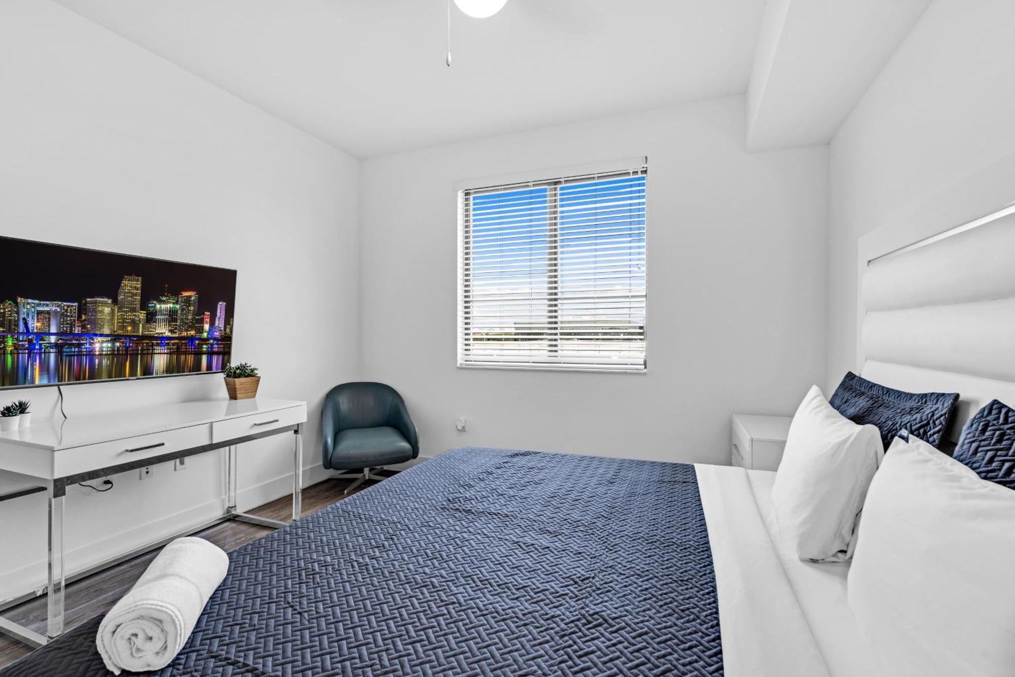 Amazing 2 Bedroom Unit In Doral Miami With Free Parking Hialeah Gardens Exterior photo
