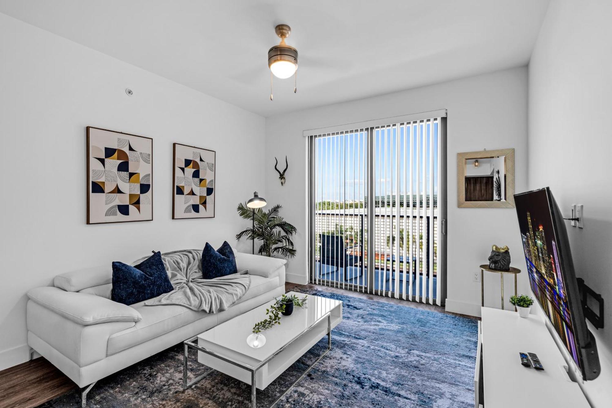 Amazing 2 Bedroom Unit In Doral Miami With Free Parking Hialeah Gardens Exterior photo