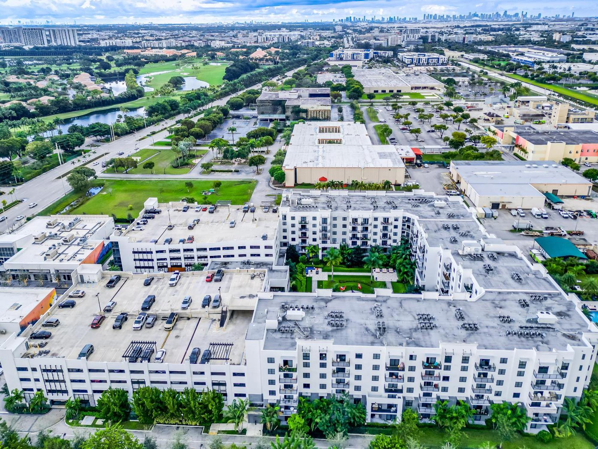 Amazing 2 Bedroom Unit In Doral Miami With Free Parking Hialeah Gardens Exterior photo