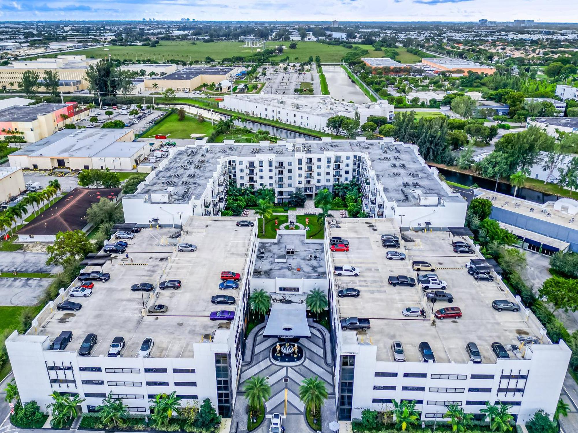 Amazing 2 Bedroom Unit In Doral Miami With Free Parking Hialeah Gardens Exterior photo